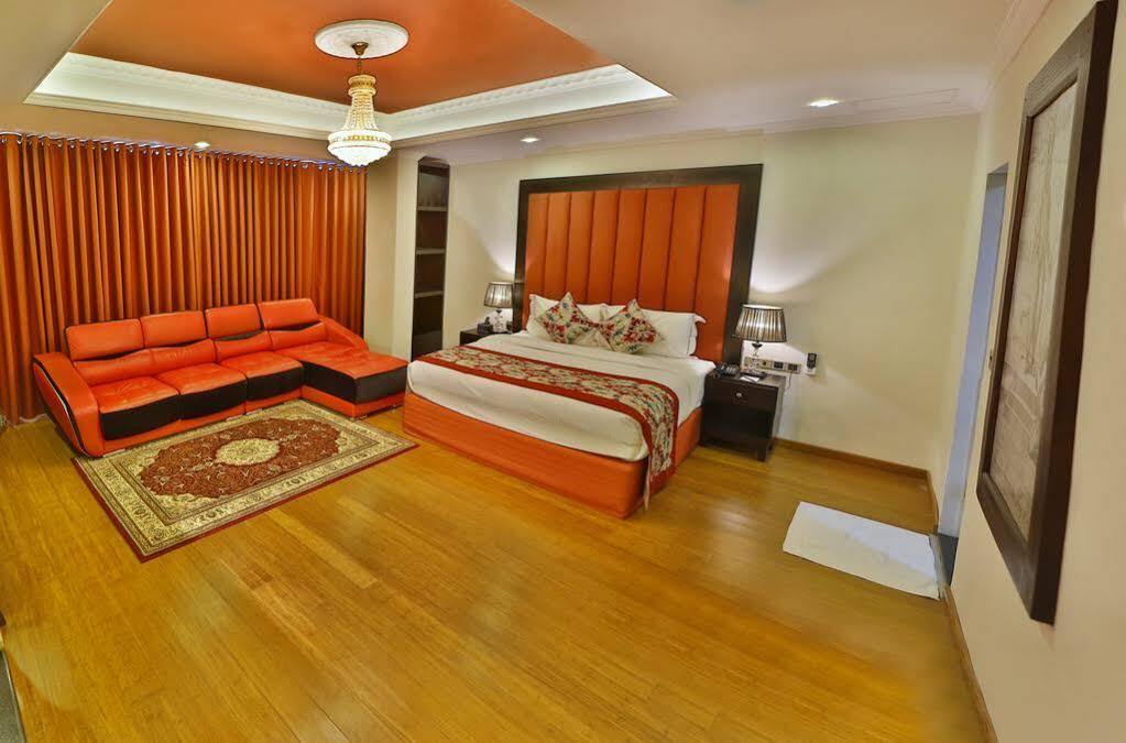 Earl'S Red Colombo Hotel Eksteriør billede